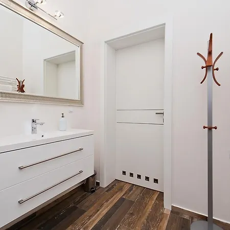 Inpoint Happy Appartement